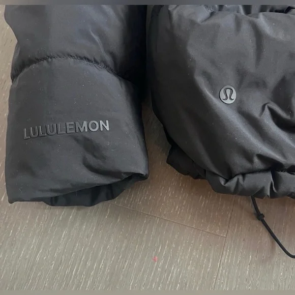 Lululemon Wunder Puff Cropped Jacket
Black Size 8 - Picture 5 of 11